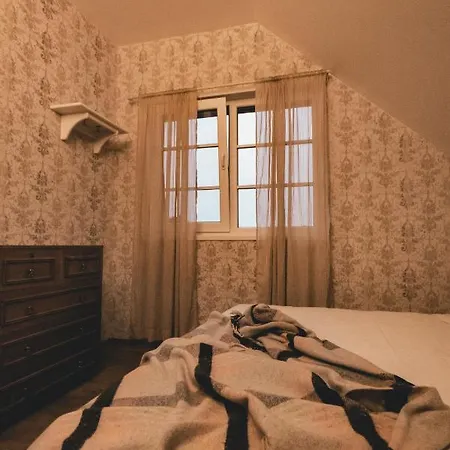 Tindioru House Rouge